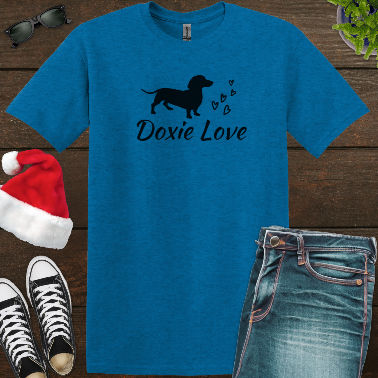 Doxie Love - Black Print - Unisex Softstyle T-Shirt